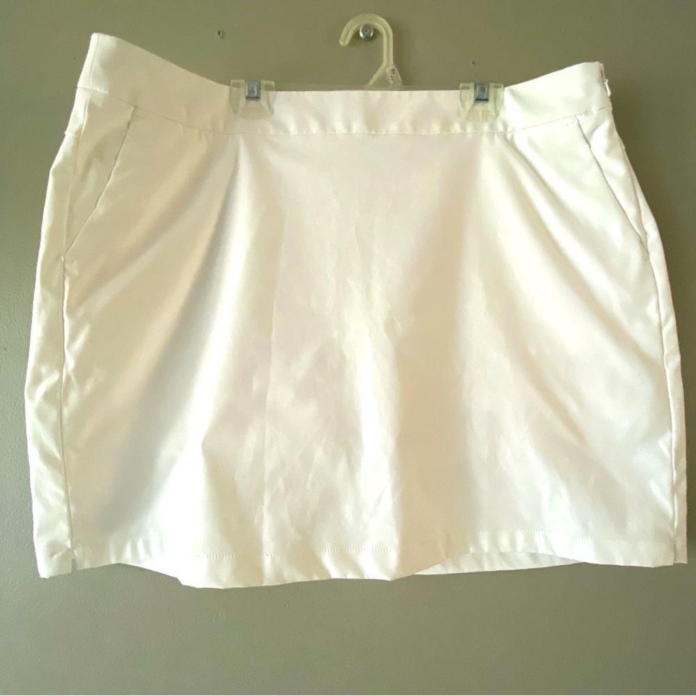 NIKE LADIES WOMEN'S FLEX GOLF SKORT, 889689-100, WHITE, US SIZE 12